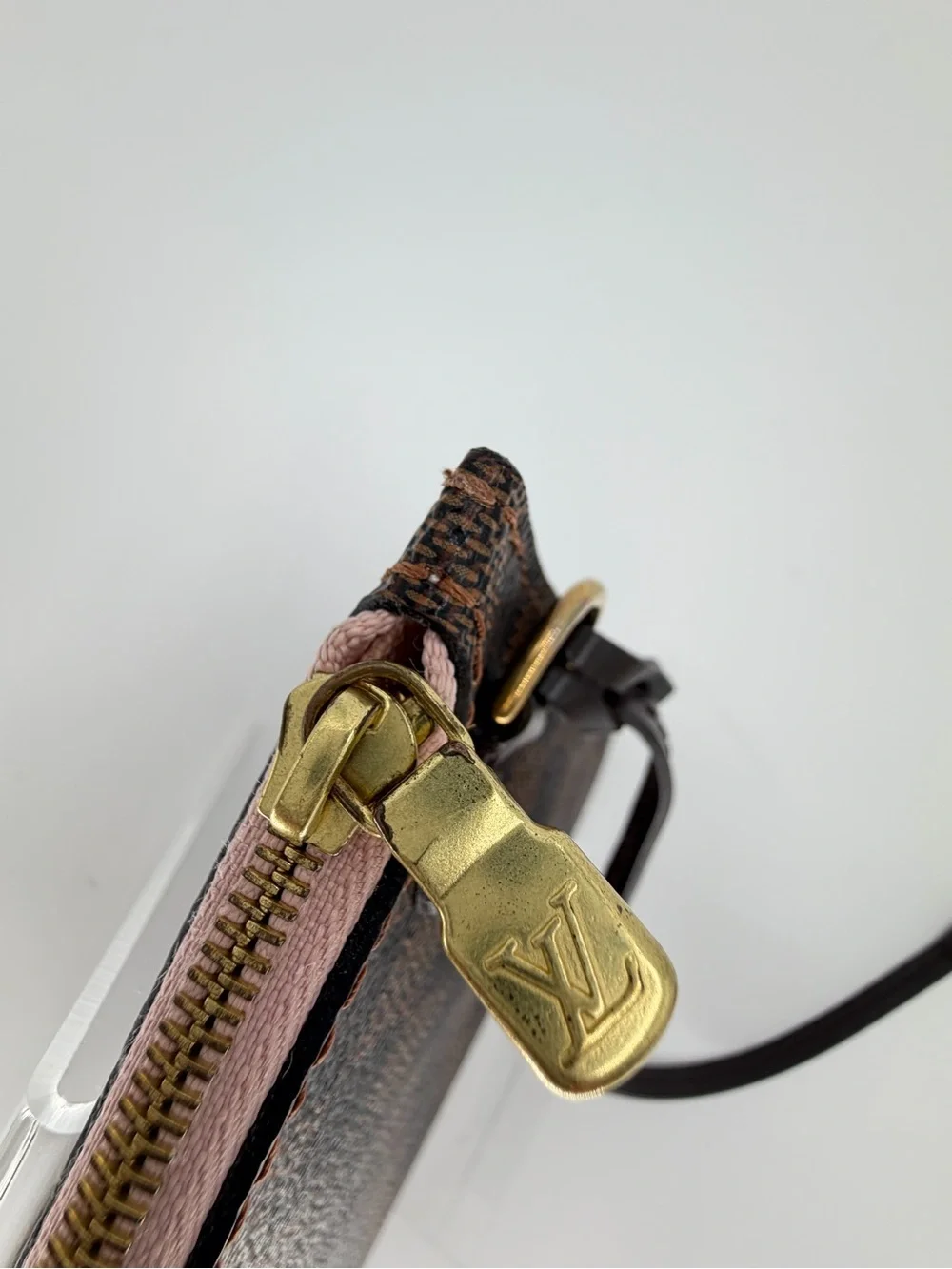 Louis Vuitton Damier Ebene Neverfull Pouch Pink Interior w/Dust Bag &Entrupy COA
